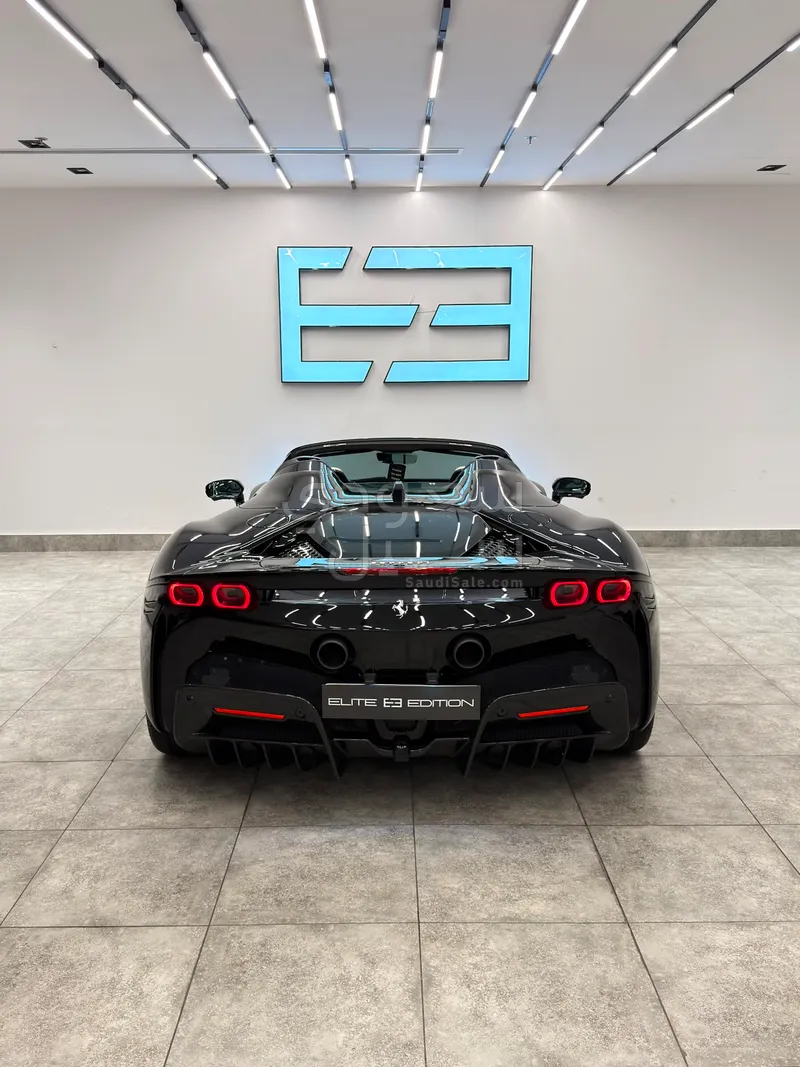 2024 فيراري سبايدر اس اف 90