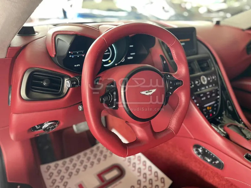 2019 Aston Martin DB S Superleggera
