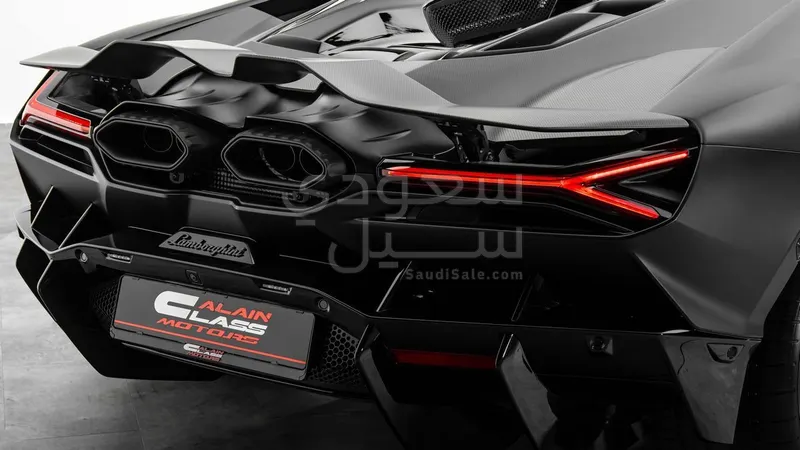 2025 Lamborghini Revuelto