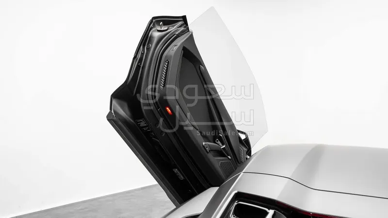 2025 Lamborghini Revuelto
