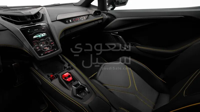 2025 Lamborghini Revuelto