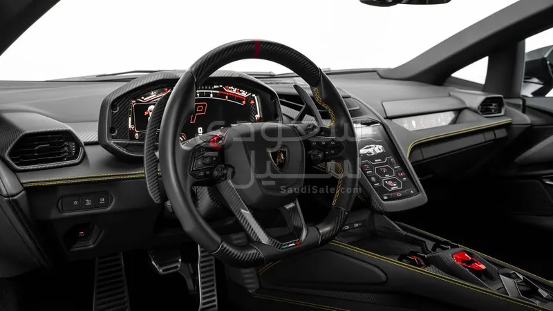 2025 Lamborghini Revuelto