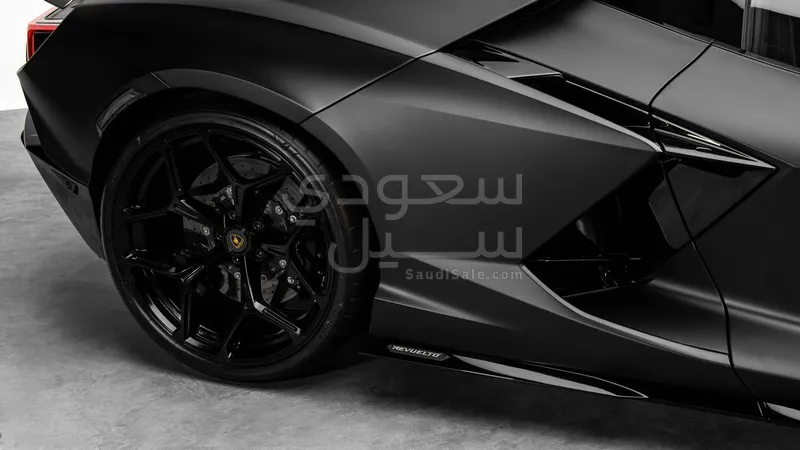 2025 Lamborghini Revuelto
