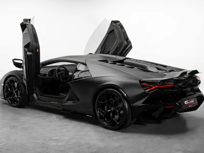 2025 Lamborghini Revuelto