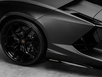 2025 Lamborghini Revuelto