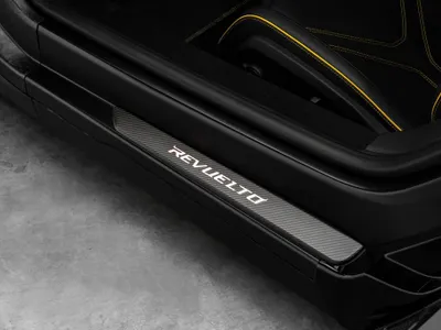 2025 Lamborghini Revuelto