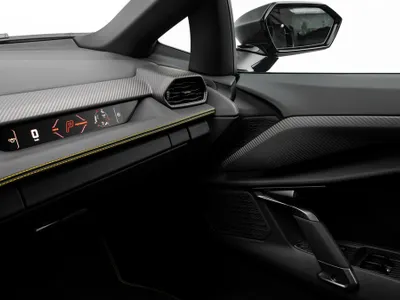 2025 Lamborghini Revuelto