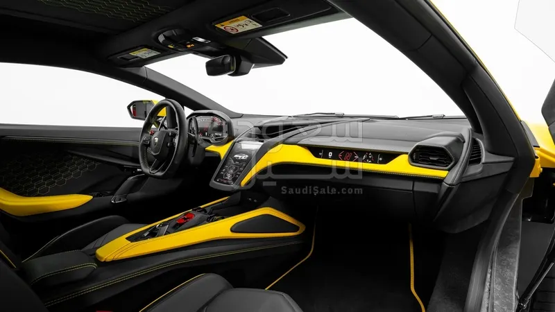 2024 Lamborghini Revuelto