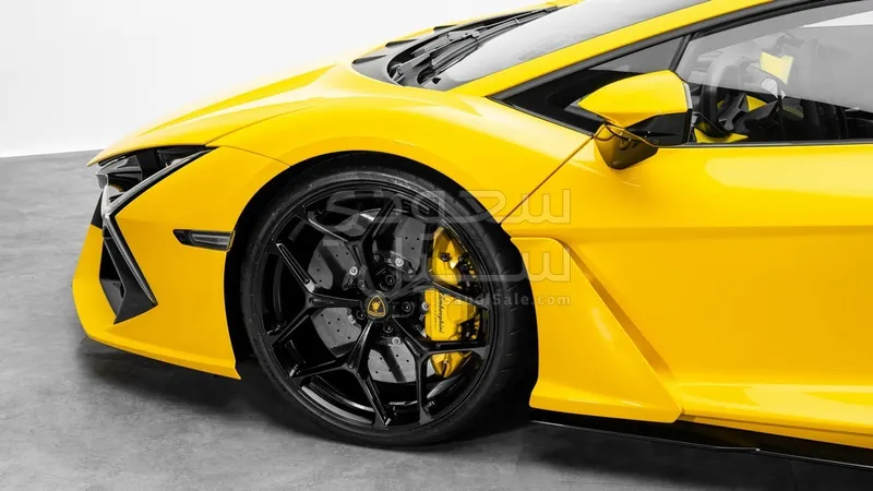 2024 Lamborghini Revuelto