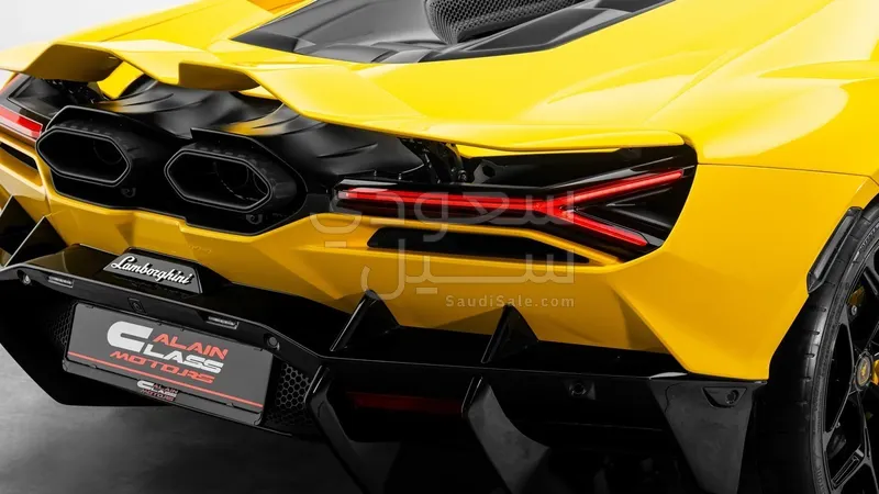 2024 Lamborghini Revuelto