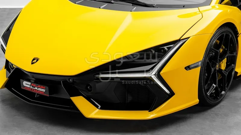 2024 Lamborghini Revuelto