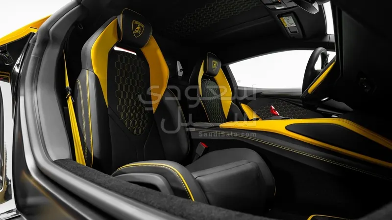 2024 Lamborghini Revuelto