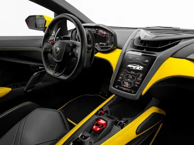 2024 Lamborghini Revuelto