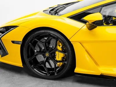 2024 Lamborghini Revuelto