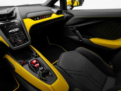 2024 Lamborghini Revuelto