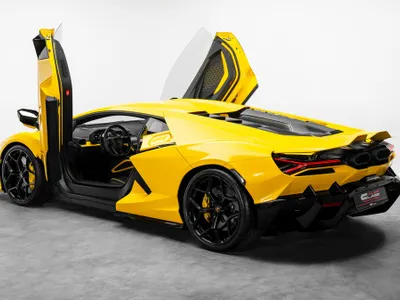 2024 Lamborghini Revuelto