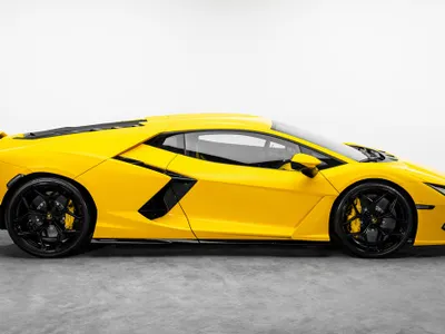 2024 Lamborghini Revuelto