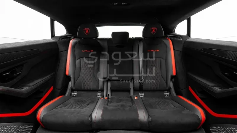 2024 Lamborghini URUS Performante