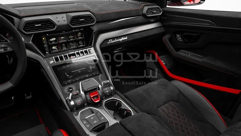 2024 Lamborghini URUS Performante