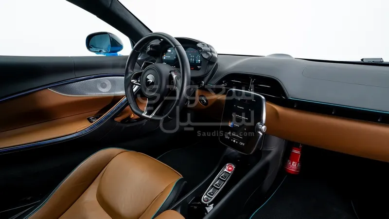 2023 McLaren Artura