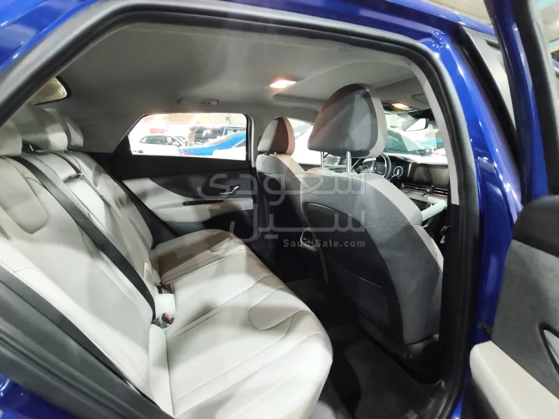 2021 هيونداي النترا