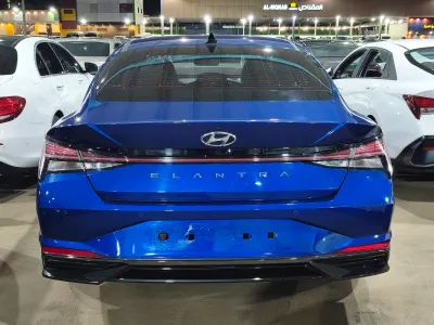 2021 هيونداي النترا