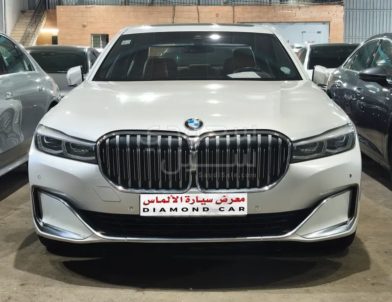 2020 بي ام دبليو الفئة السابعة 730 إل أي