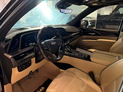 2021 كاديلاك اسكاليد