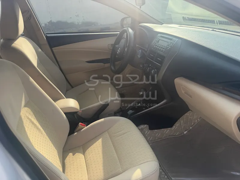 2021 تويوتا ياريس