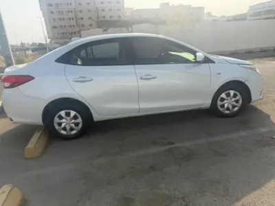 2021 تويوتا ياريس