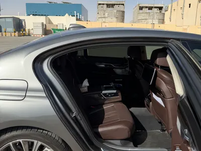 2016 بي ام دبليو الفئة السابعة 750 إل أي