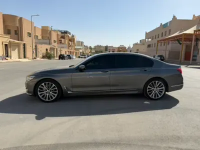 2016 بي ام دبليو الفئة السابعة 750 إل أي