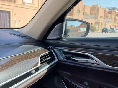 2016 بي ام دبليو الفئة السابعة 750 إل أي