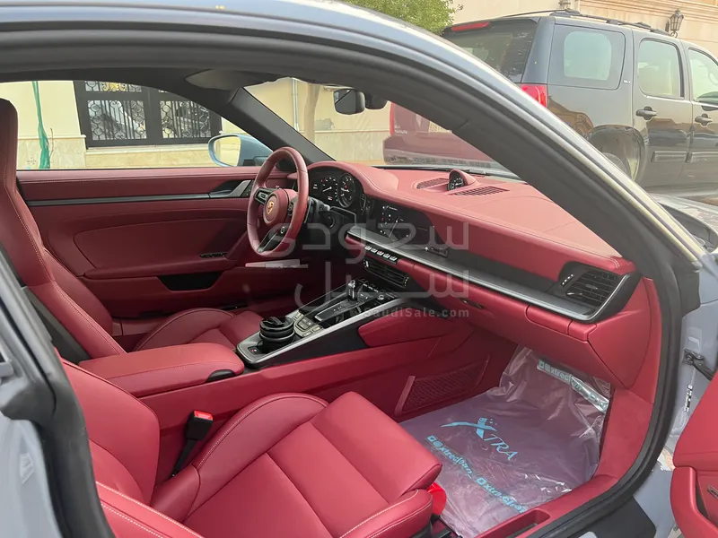 2024 بورش 911 كاريرا اس
