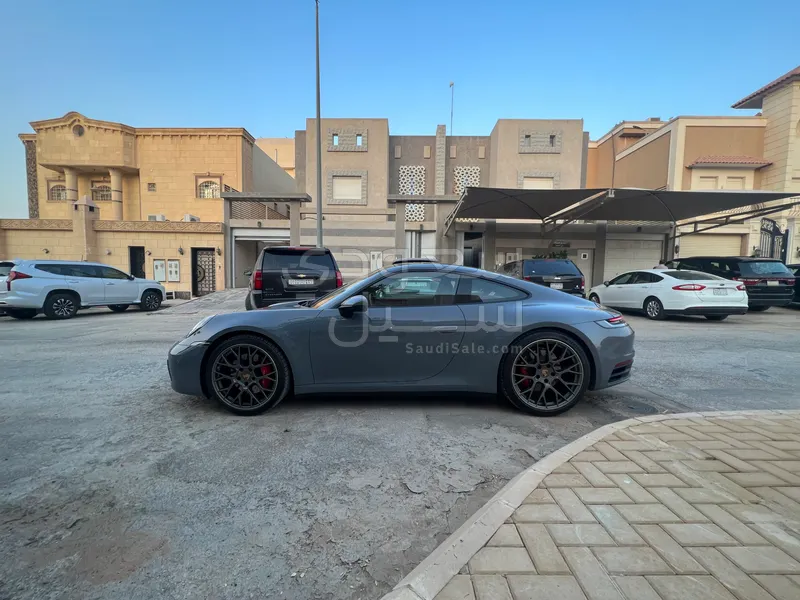 2024 بورش 911 كاريرا اس