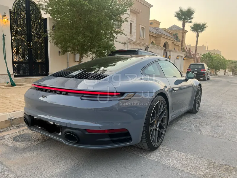 2024 بورش 911 كاريرا اس