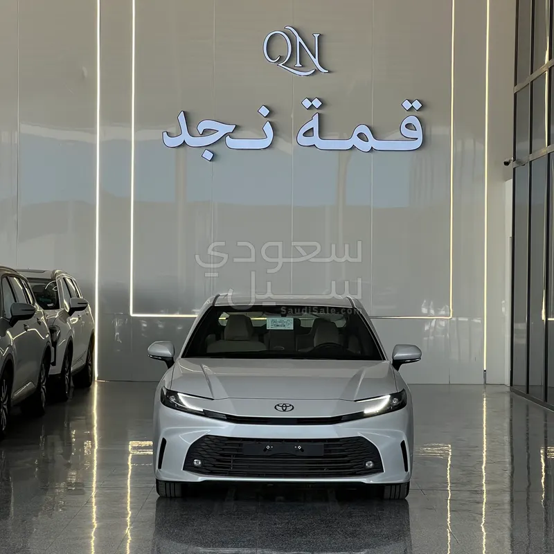 2026 تويوتا كامري ال اي