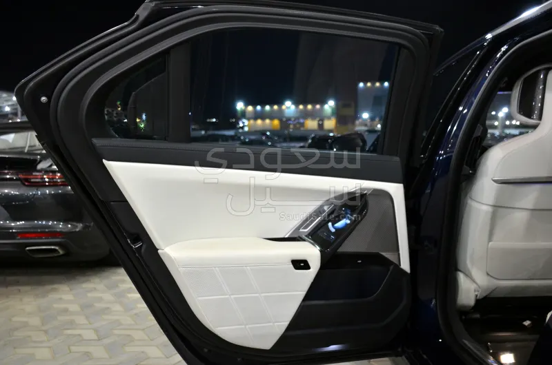 2023 بي ام دبليو الفئة السابعة 735أي