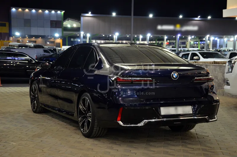2023 بي ام دبليو الفئة السابعة 735أي