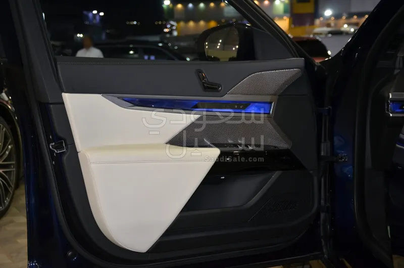 2023 بي ام دبليو الفئة السابعة 735أي
