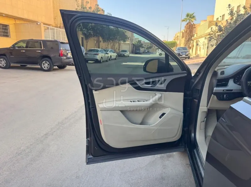 2019 اودي كيو 7 سوبر تشارج