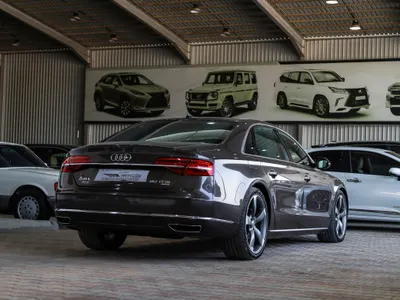2015 اودي اي 8 ال 50 تي اف اس اي