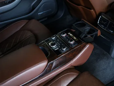 2015 اودي اي 8 ال 50 تي اف اس اي