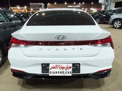 2022 هيونداي النترا