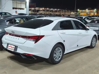 2022 هيونداي النترا