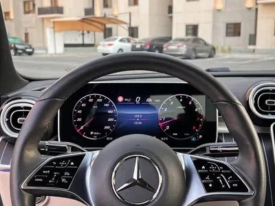 2025 مرسيدس - بنز سي 200