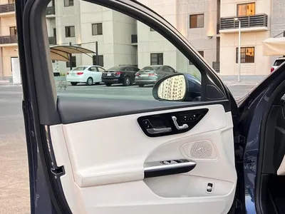 2025 مرسيدس - بنز سي 200