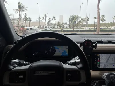 2020 لاند روفر ديفيندر 110