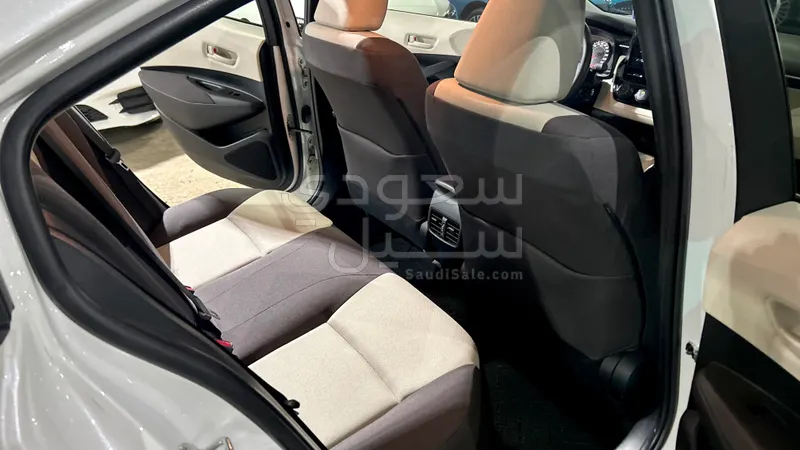 2025 تويوتا كورولا
