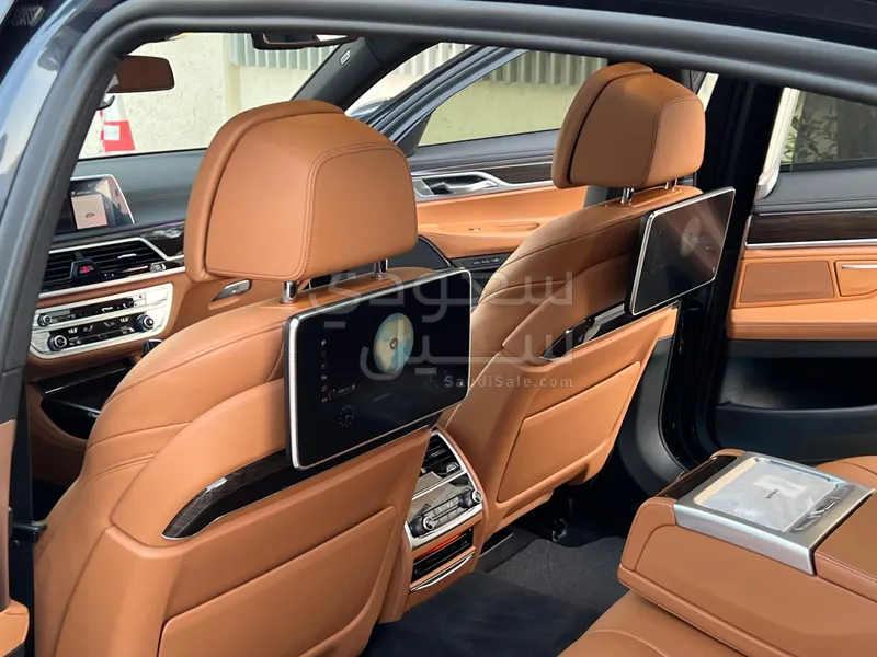 2019 بي ام دبليو الفئة السابعة 740 إل أي